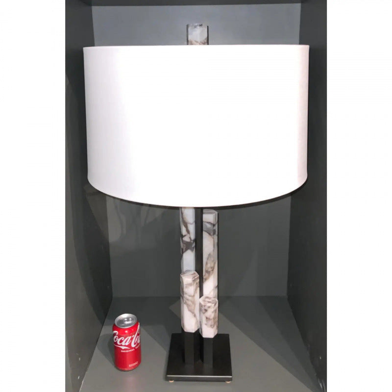 Moderne Marmor- und Metall-Tischlampe