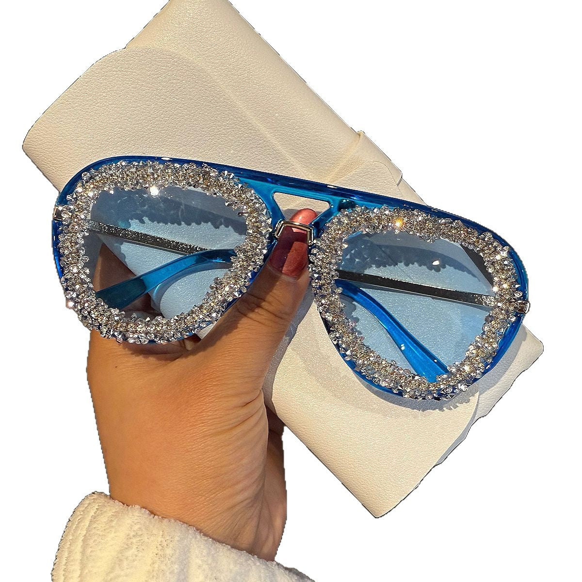 Damen extravagante Herz-Sonnenbrille mit funkelndem Strassrahmen Karnz