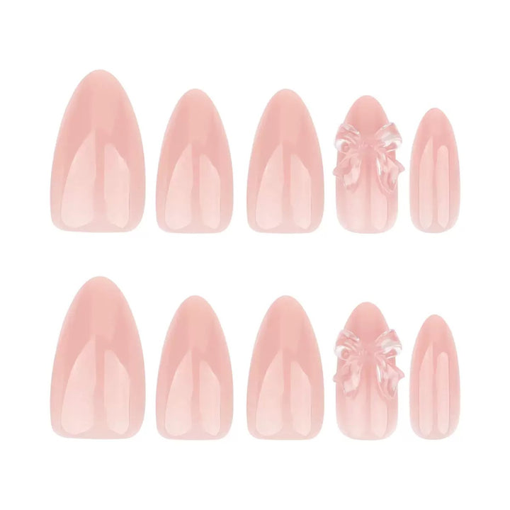 Elegante Kunstnagelspitzen mit floralen 3D-Verzierungen Karnz