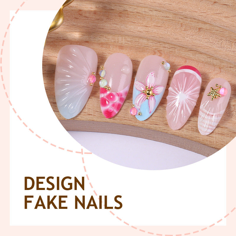 Kreatives Kunstnagelset mit blumigen Designs und dekorativen Akzenten Karnz