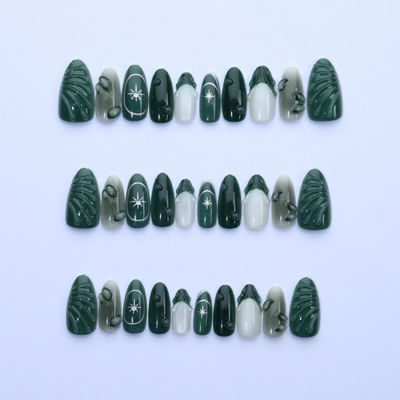 Kunstnägel mit botanischen Motiven Karnz