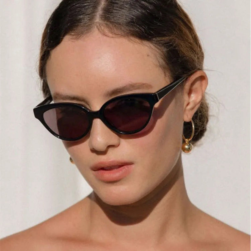 Damen Cat-Eye Sonnenbrille mit luxuriösem Muster und UV-Schutz Karnz