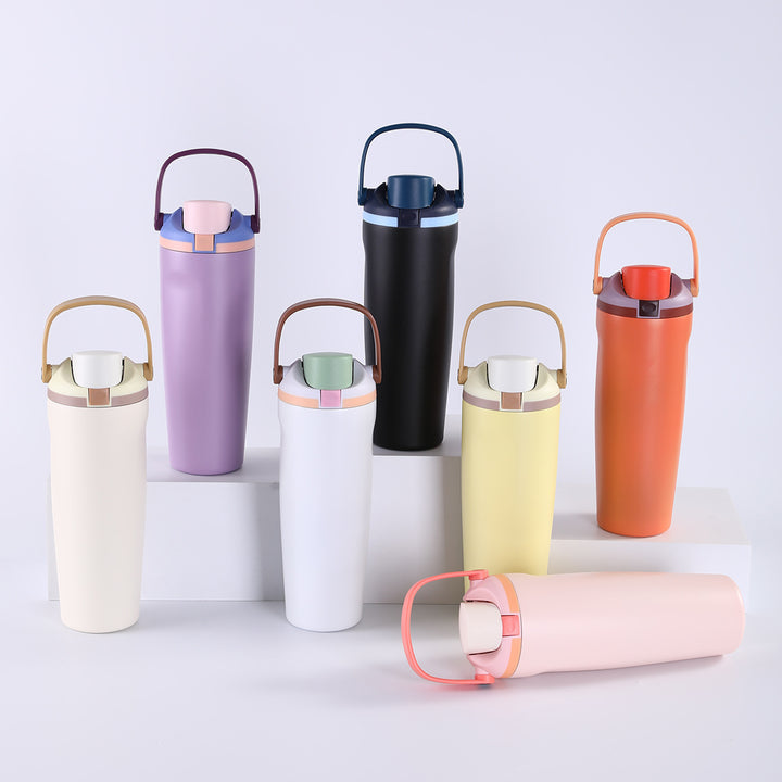 Isolierte Karnz Wasserflasche