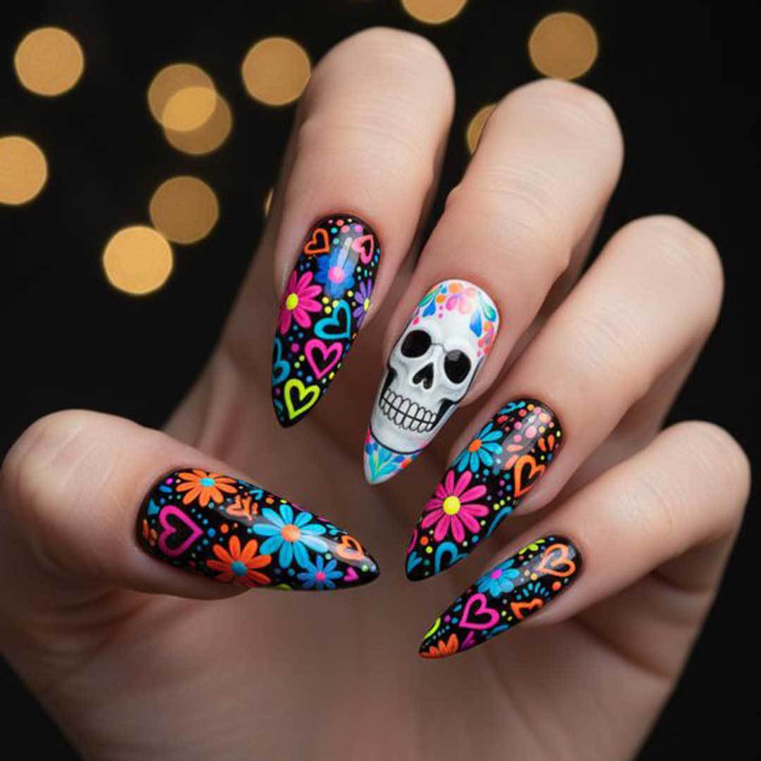 Künstlerisches Skull- und Blumen-Nagelkunst-Kit