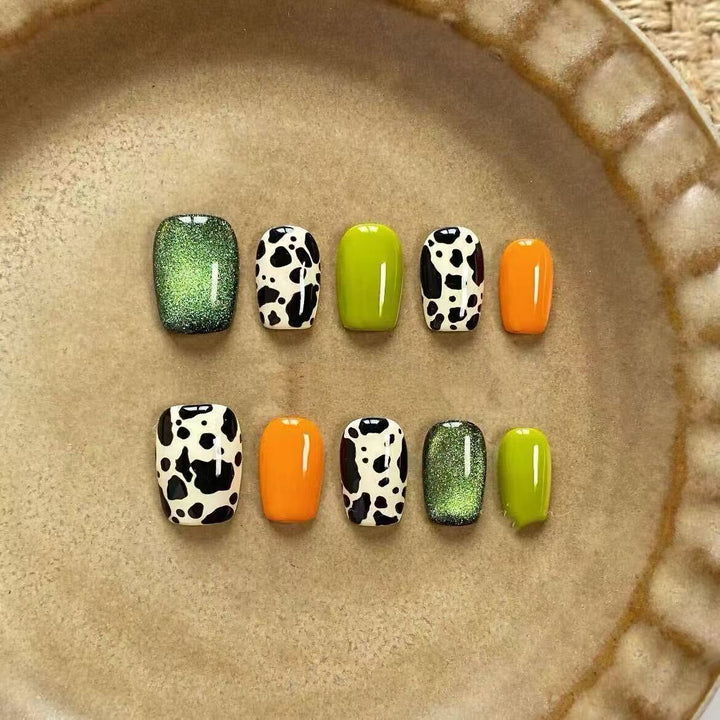 Künstlerisches Press-On Nagelkunst Design Set Karnz