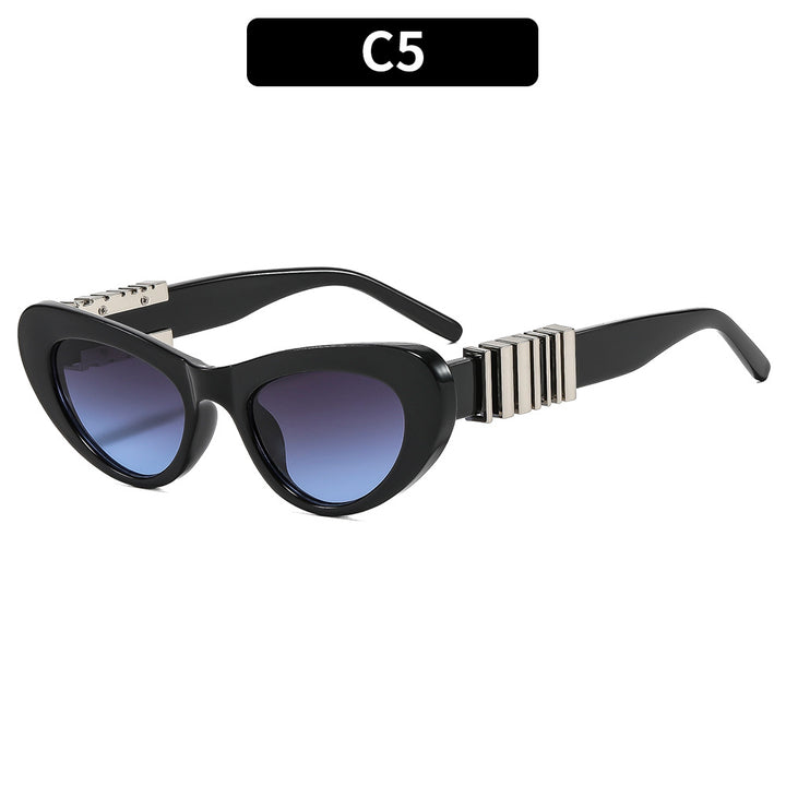 Kühne Cat-Eye Sonnenbrille mit dekorativen Bügelakzenten