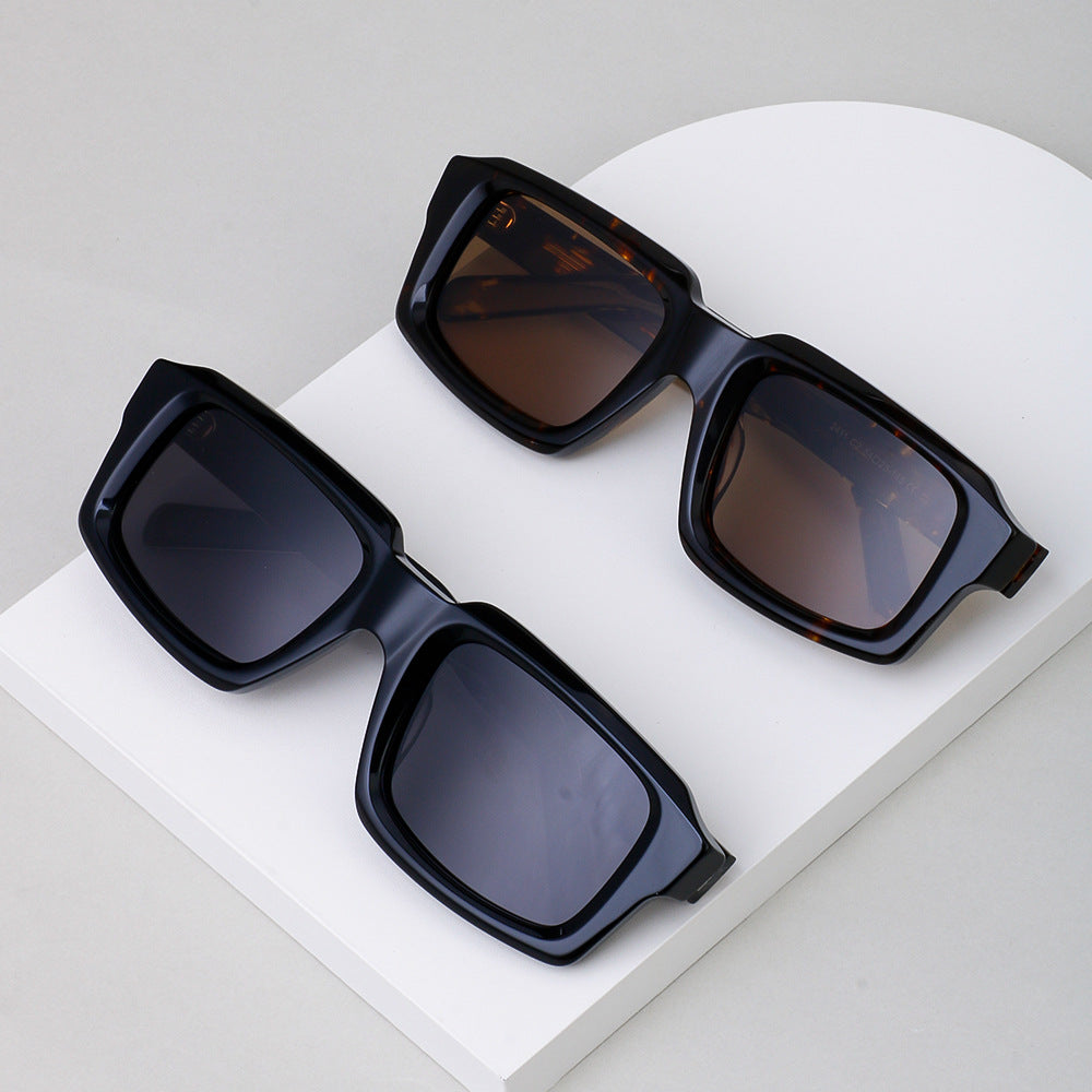 Damen Sonnenbrille im stilvollen und facettenreichen Design mit komfortablem Kunststoffrahmen Karnz