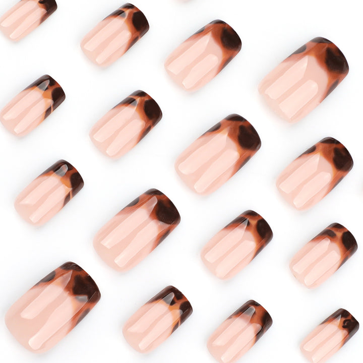 Künstlerische Gel-Nagelverlängerungen Karnz