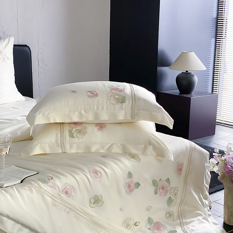 Seidenmischung Botanisch Bestickte Bettwäsche Set mit Satin Border & Dekorativen Kissenbezügen