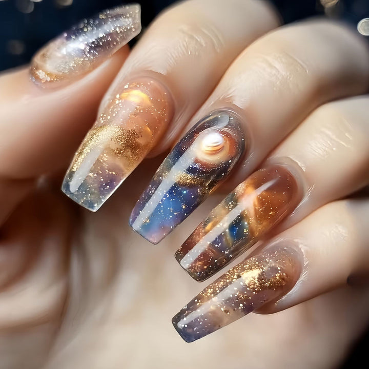 Elegante Kunstnagelverzierung Karnz