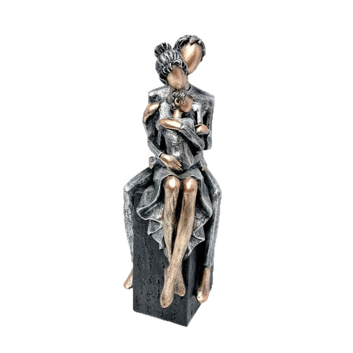 Elegante Skulptur eines romantischen Paares Karnz