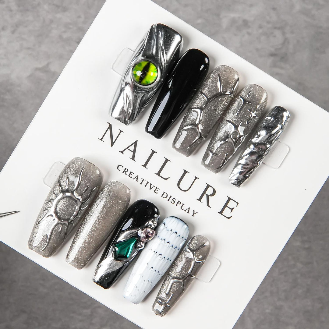 Kreatives Kunst Press-On Nagel Set mit einzigartigen Texturen