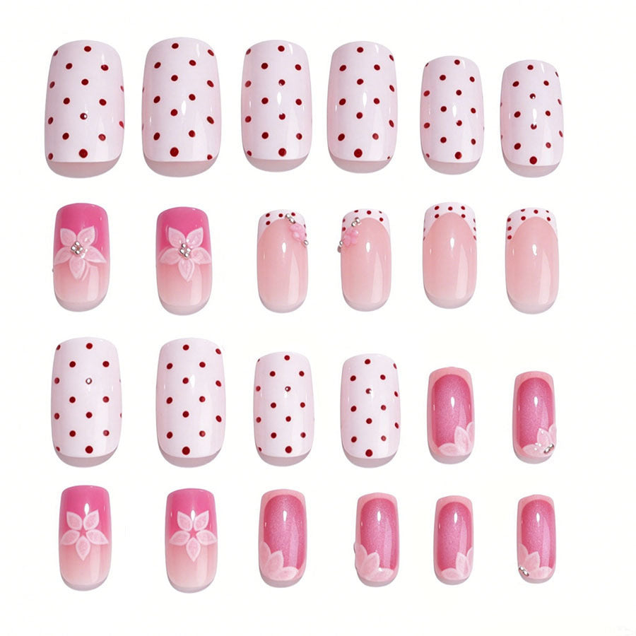 Kunstnagelset mit romantischem Blumen-Design Karnz