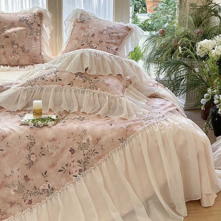 Luxuriöse Rüschen-Bettwäschegarnitur aus Baumwollmischgewebe mit Vintage-Blumenprint und dekorativem Bettrock