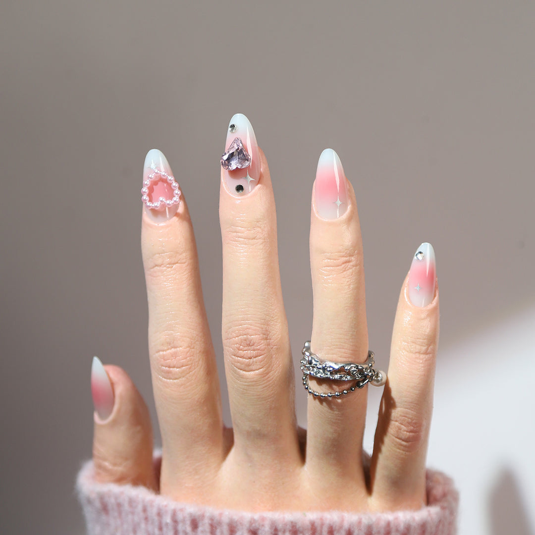 Kunstvolle Stiletto-Spitzen-Nagelkunst Karnz