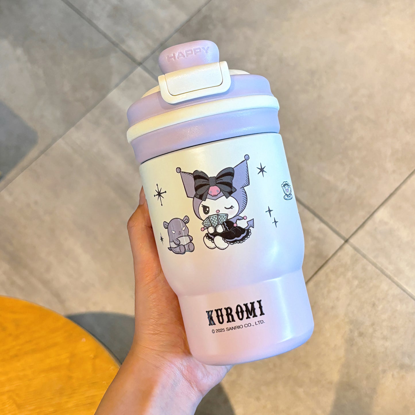 Unisex Becher mit verscheidbaren Deckel Karnz