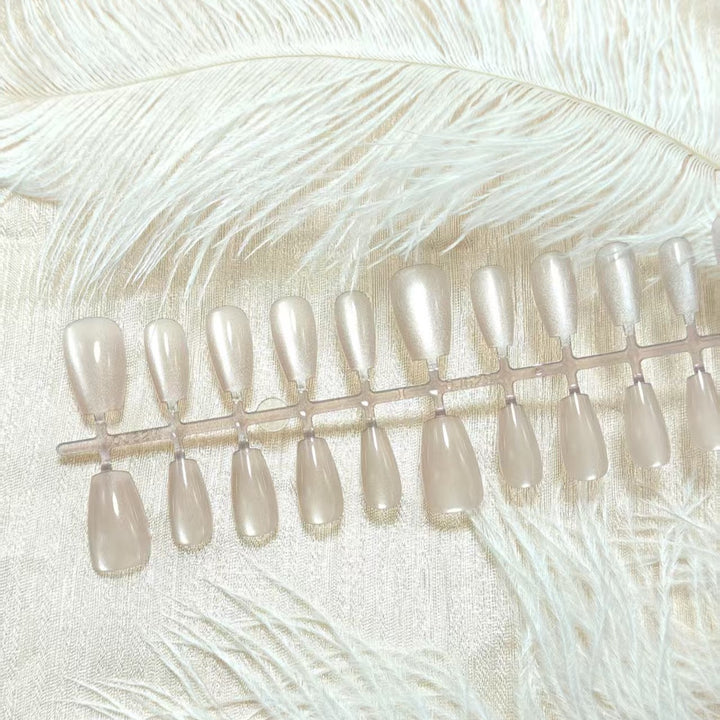 Kunstnägel Im Eleganten Nude-Look Karnz