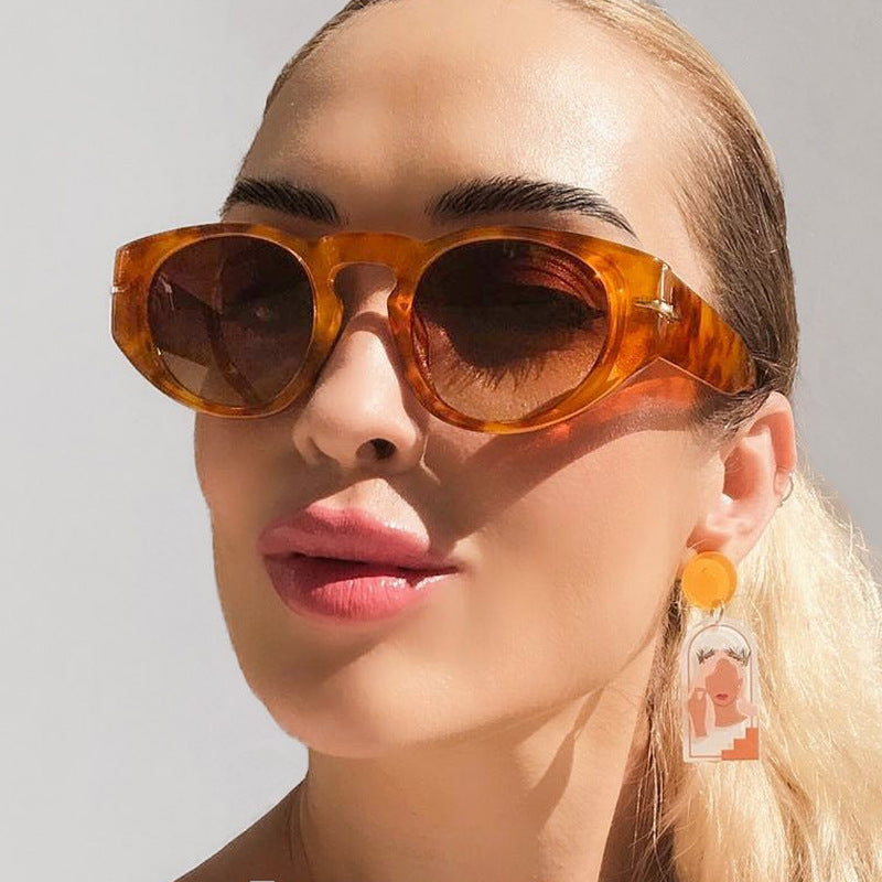 Damen modische Sonnenbrille mit unikatem Design und polarisierenden Gläsern Karnz