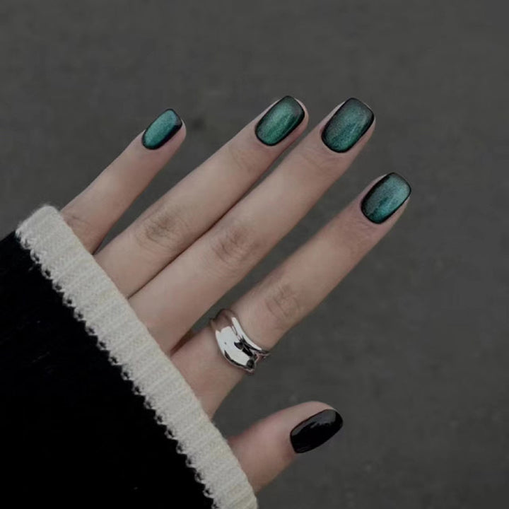 Premium Press-On Nagelkunst Set mit schimmerndem Finish