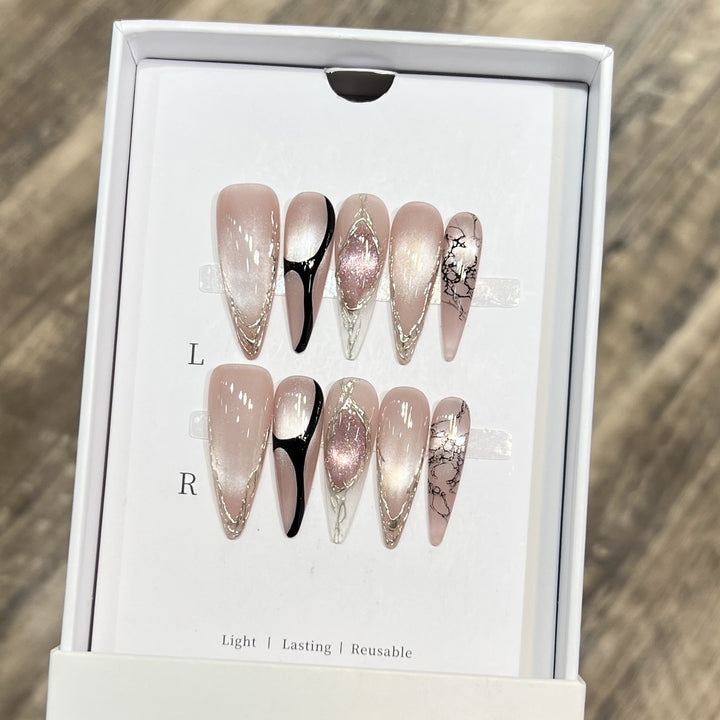 Dekorativer Floral Stiletto Press-On Nail Set Karnz