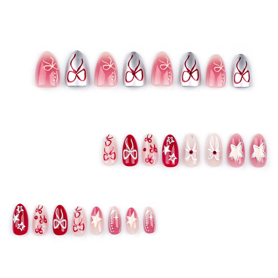 Kunstvolle Nagelverlängerungen mit festlichem Design Karnz