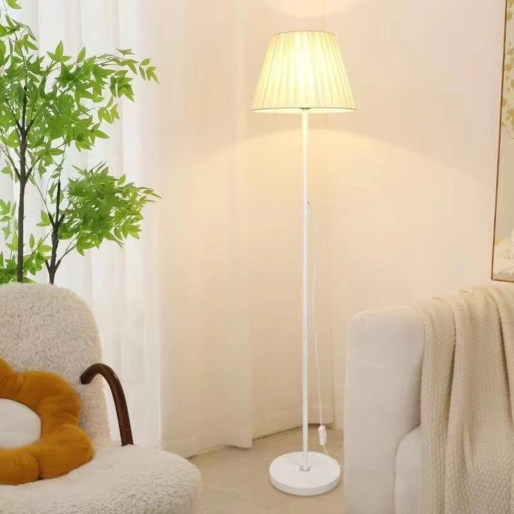 Moderne Stehlampe