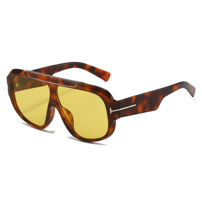 Damen sportliche Sonnenbrille mit stylischem Vollranddesign Karnz