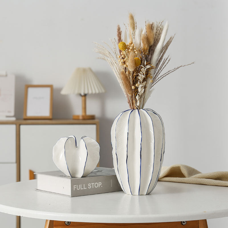 Dekorative Keramikschale im Blüten Design Karnz
