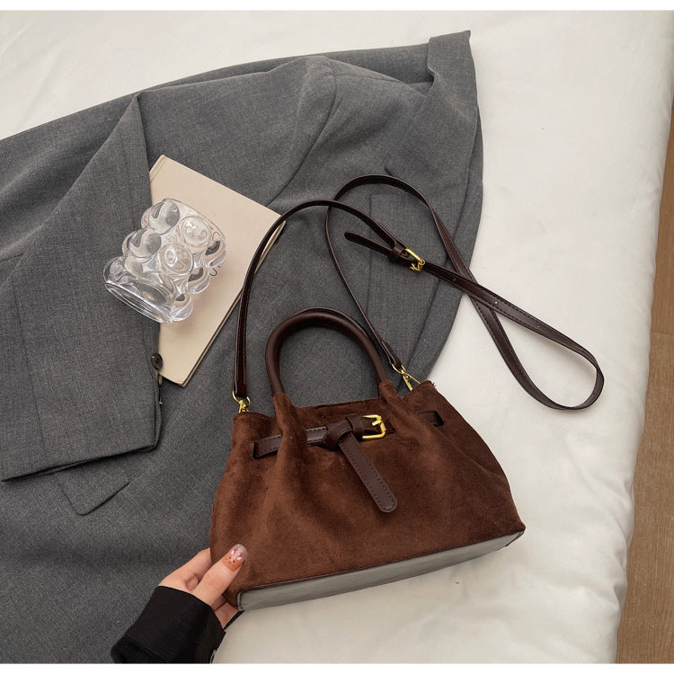 Elegante Wildleder Handtasche Karnz