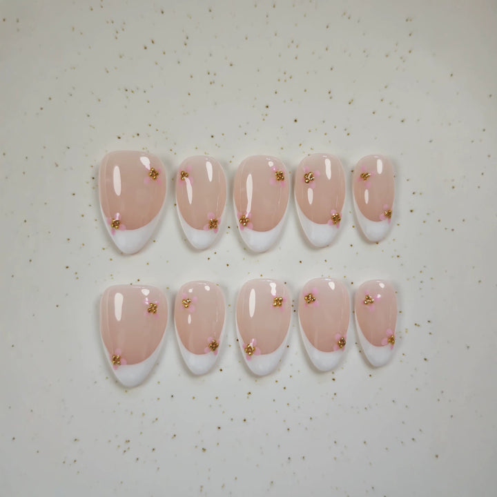 Handgemachte Floral Press-On Nagelkunst Kollektion
