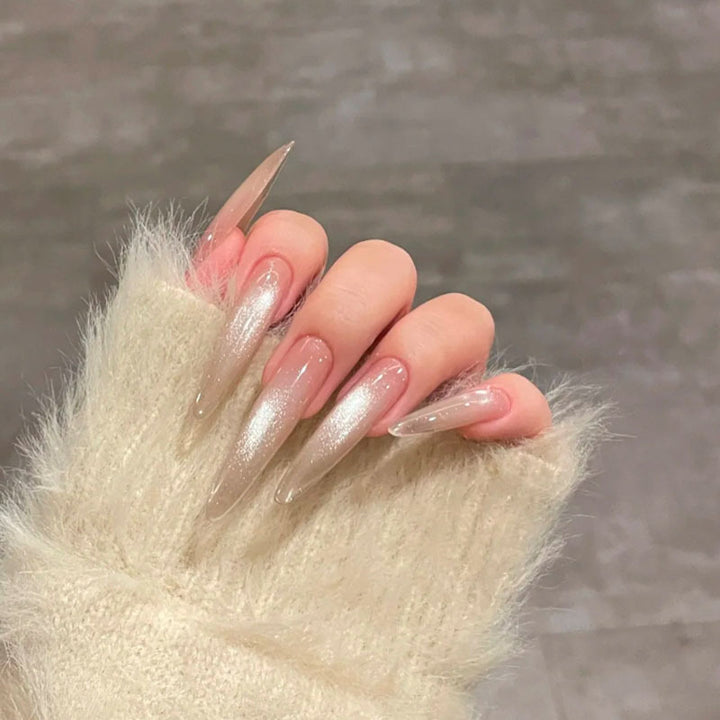 Künstlerische Lange Stiletto-Nagelverzierungen Karnz