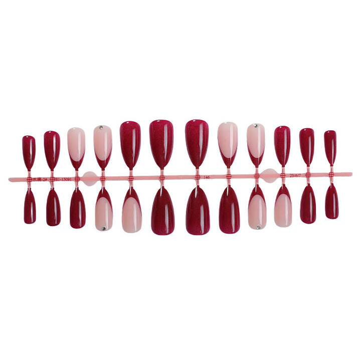 Premium Nail Art Press-On Set mit klassischem French Tip und Glitzerakzenten Karnz