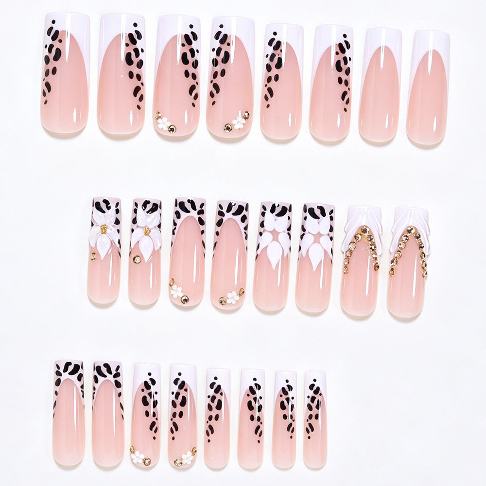 Künstlerische Nagelkunst Tipps Karnz