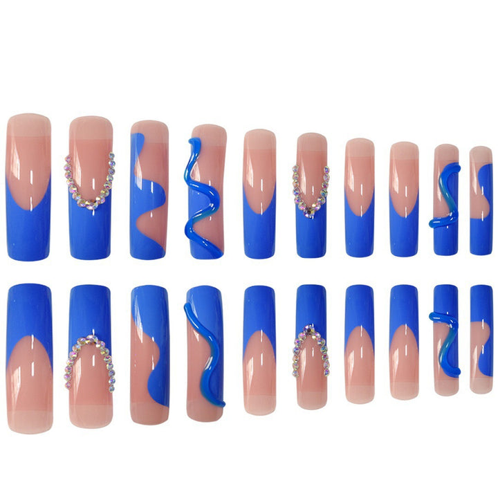 Kreative Stiletto-Nagelverstärkungen mit Aqua-Gem-Akzenten Karnz