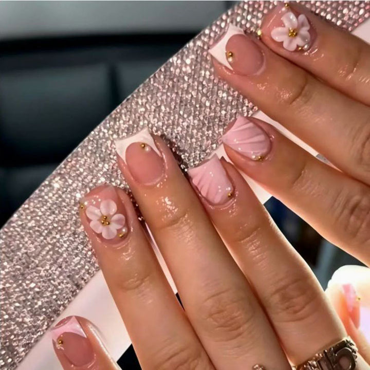 Blumenverzierte Press-On Nagelset