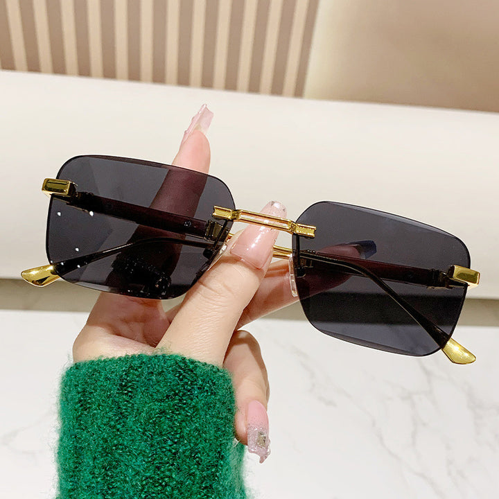 Damen modische rechteckige Sonnenbrille mit edlem Metallakzent Karnz