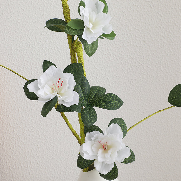 Eleganter Kunstblütenzweig mit realistischen Blüten und Blättern Karnz