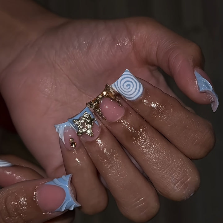 Dekoratives Press-On Nagelkunst Set Karnz