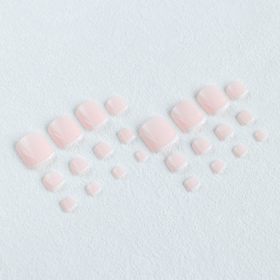Elegante French Tip Pediküre