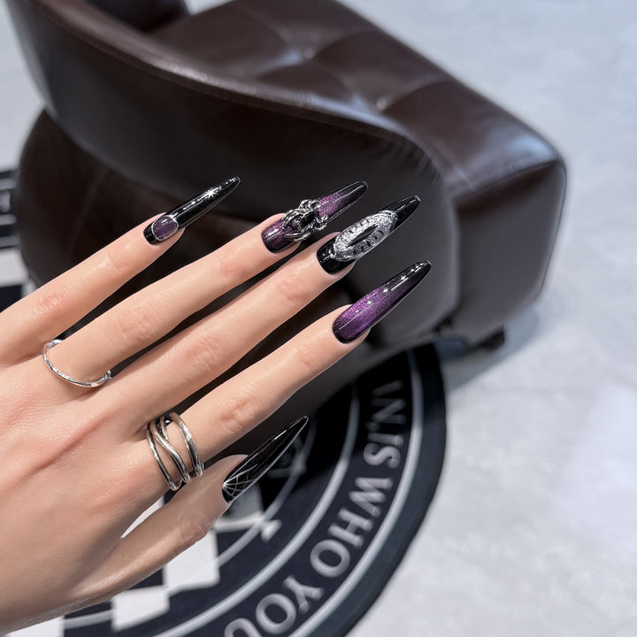 Glamouröses Stiletto Druck-On Nagelkunst-Set mit himmlischem Design Karnz