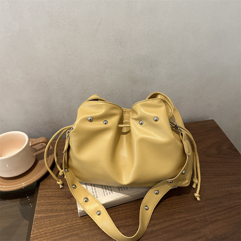Stylische geraffte Handtasche