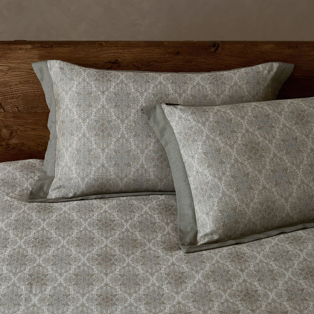 Florales Baumwoll-Leinen-Bettüberwurf-Set mit Chambray-Dekor