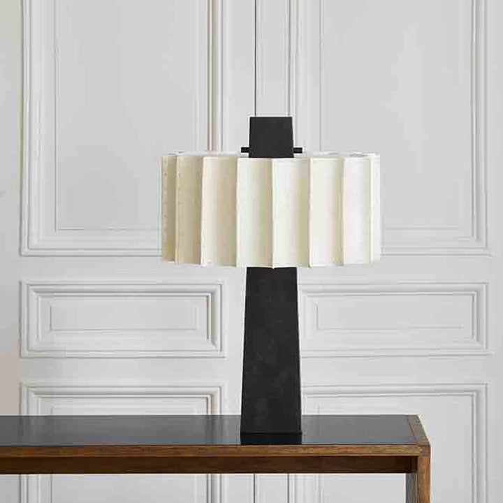 Zeitgenössische Tischlampe mit modernem geometrischem Textur