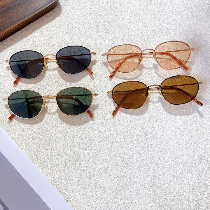 Modische Brille Im Eleganten Design Karnz