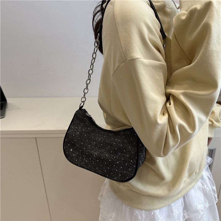 Stylische Hobo-Tasche mit Kettengriffen Karnz