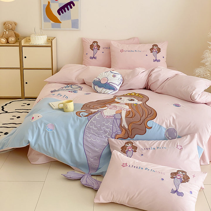 Kinder Cartoon Katze Baumwollsatin Bettbezug Set mit ohrförmigen Kissenbezügen und plüschigem Akzentkissen