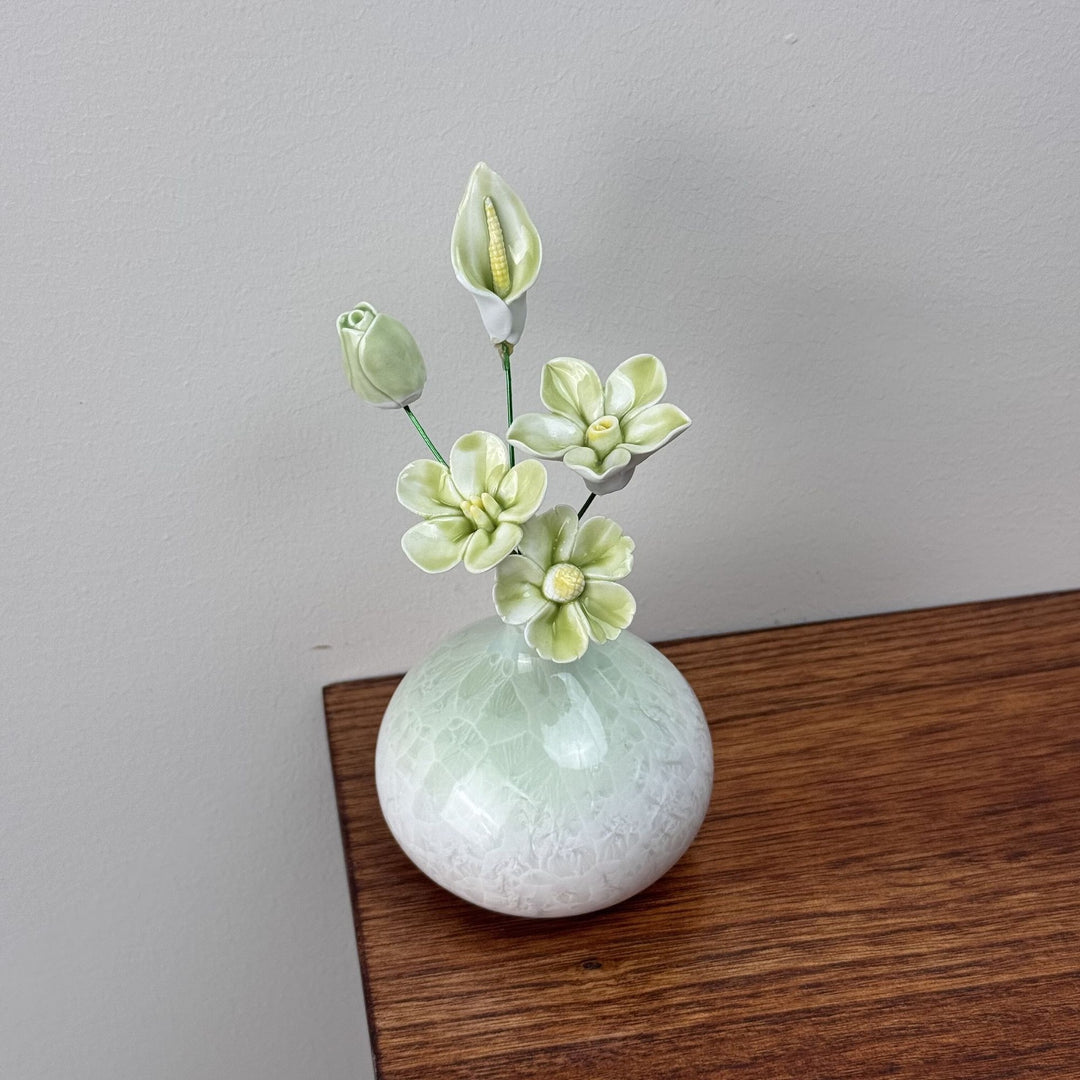 Elegante florale dekorative Vase