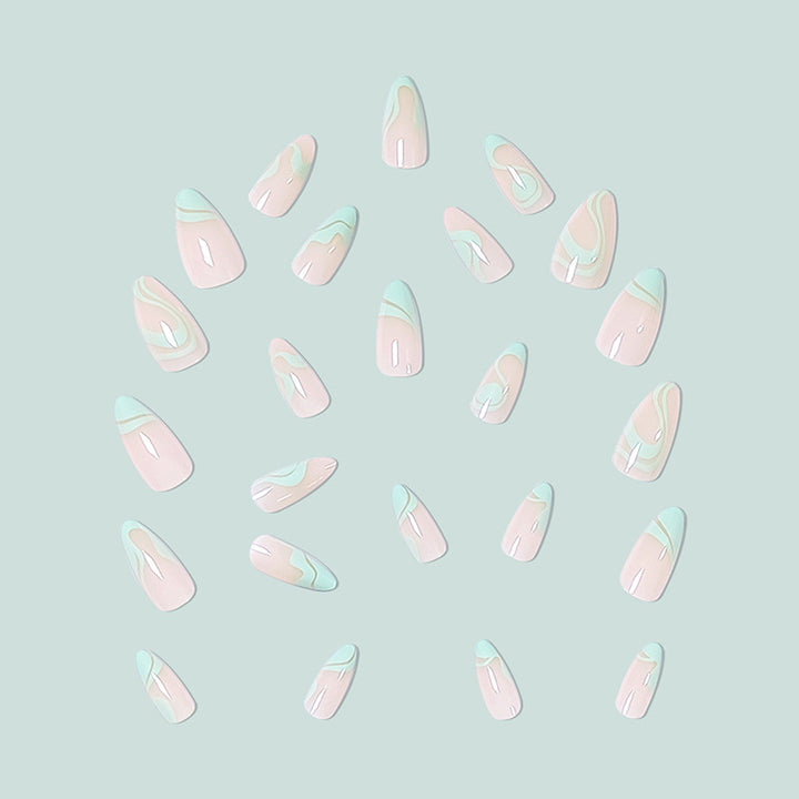 Kunstvolle Nageldesign mit geschwungenen Linien Karnz