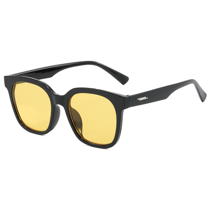 Damen Sonnenbrille mit modernem, eckigem Kunststoffrahmen Karnz