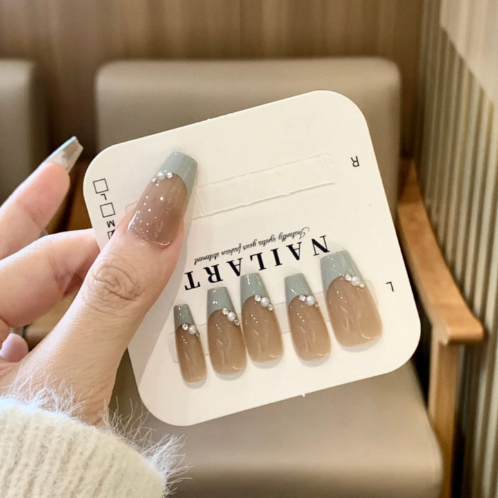 Künstlerisch geprägtes Druck-Nagelset Karnz